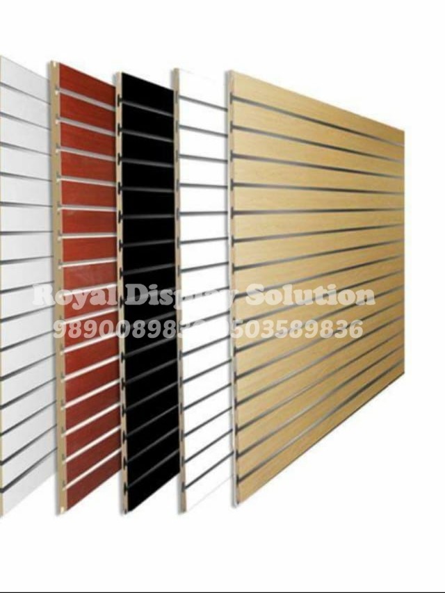 Image of Slat Wall And Acesseries